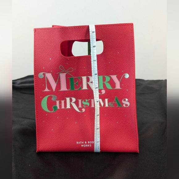 Bath & Body Works Gift Bag Tote Red Holiday Merry Christmas Felt Lined NWOT - Picture 6 of 8